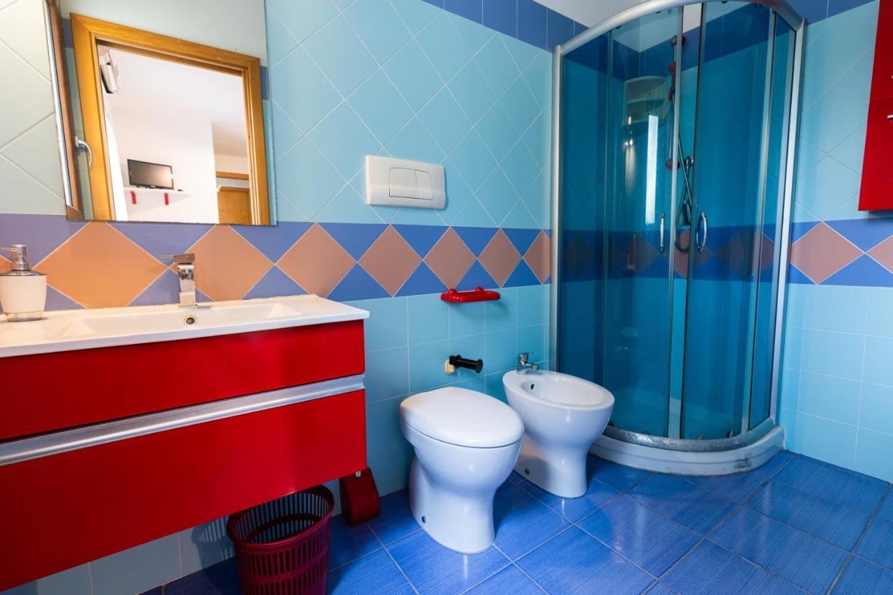 Theo'S Rooms Олбия Екстериор снимка